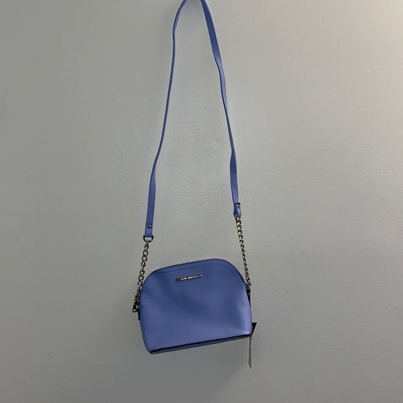 Steve Madden Handbags - Steve Madden periwinkle cross body